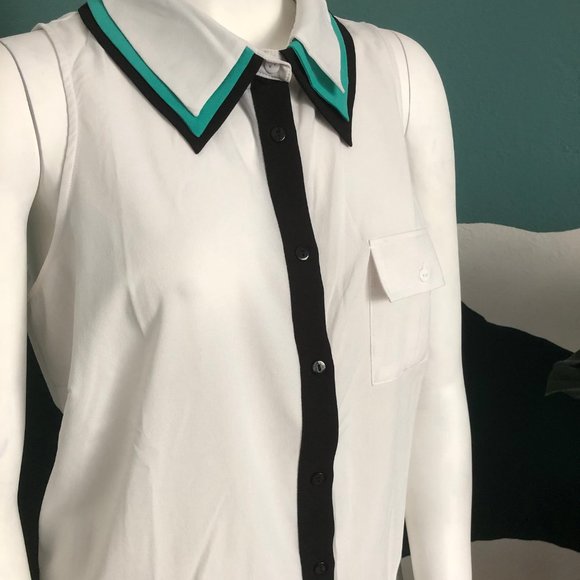 FOREVER 21 - Button down blouse - Size 2X - Picture 3 of 4